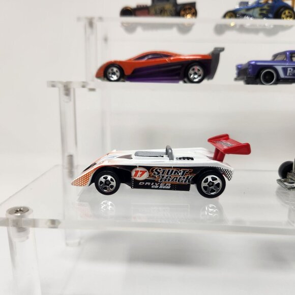 Lot of (9) Hot Wheels Diecast Cars 2000-2022 1/64 (b4) - Picture 9 of 11